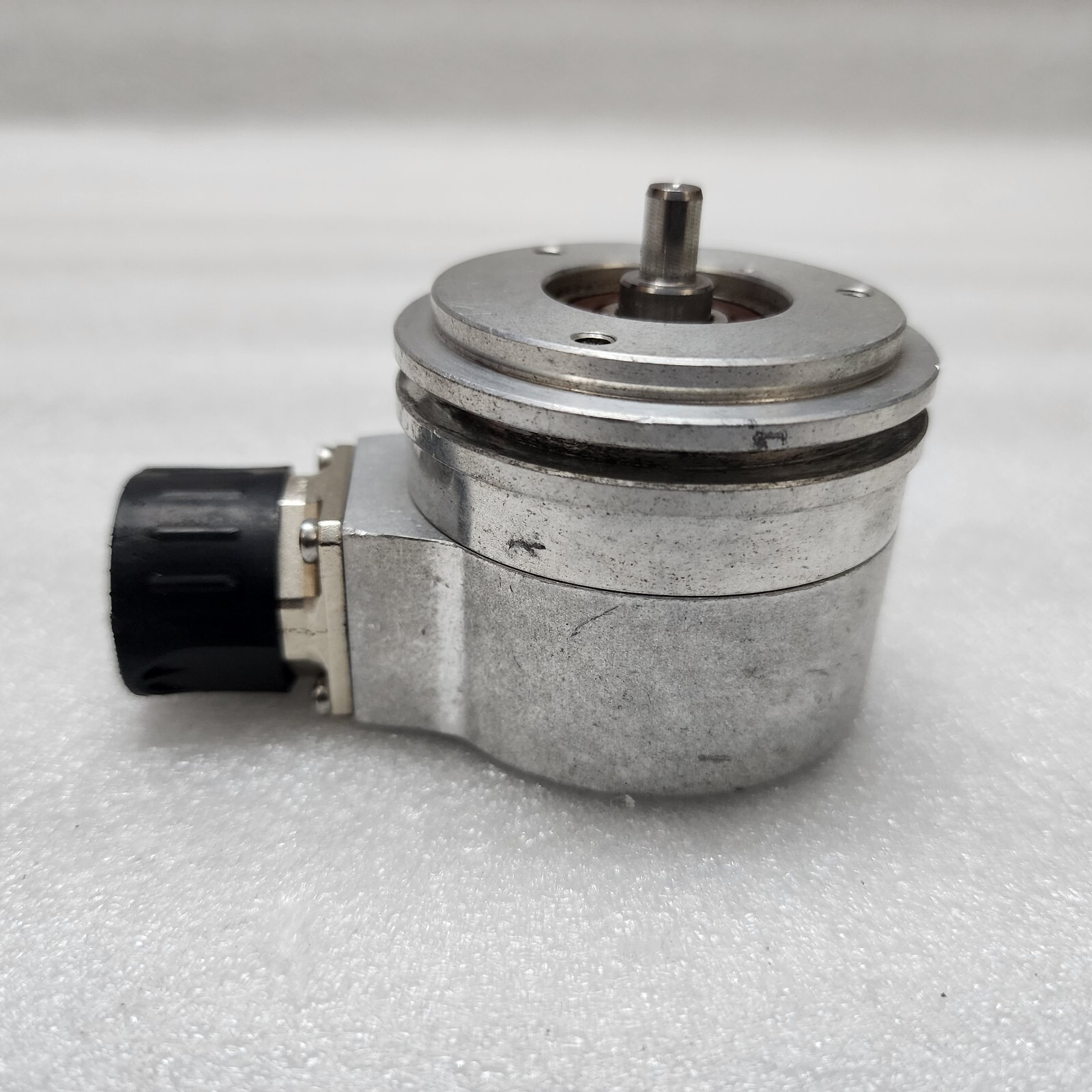 HEIDENHAIN ROD436150027S12-03 ENCODER 37683643 10-30V - Image 4