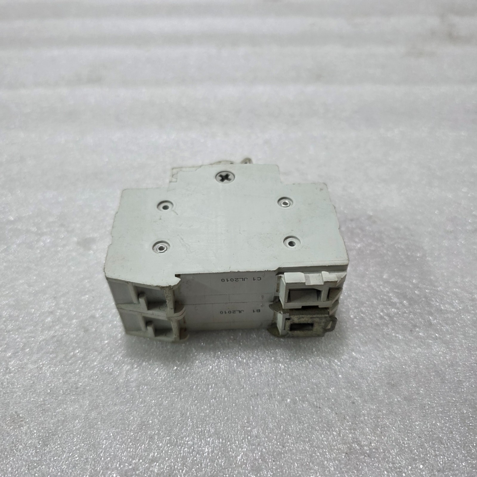 HAGER SB432F 32A 4-POLE CHANGEOVER TRANSFER SWITCH 400V DIN RAIL INDUSTRIAL - Image 3