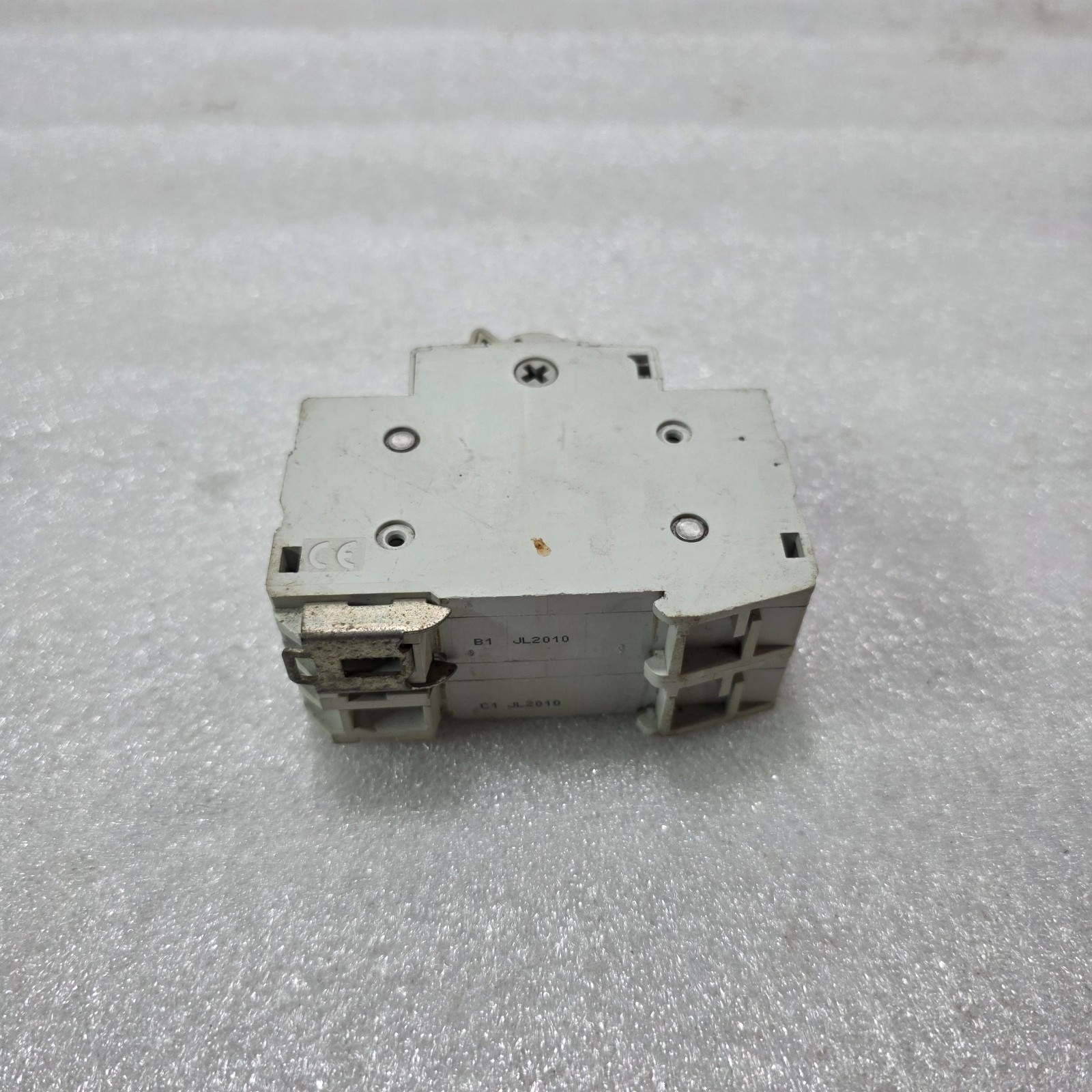 HAGER SB432F 32A 4-POLE CHANGEOVER TRANSFER SWITCH 400V DIN RAIL INDUSTRIAL - Image 4