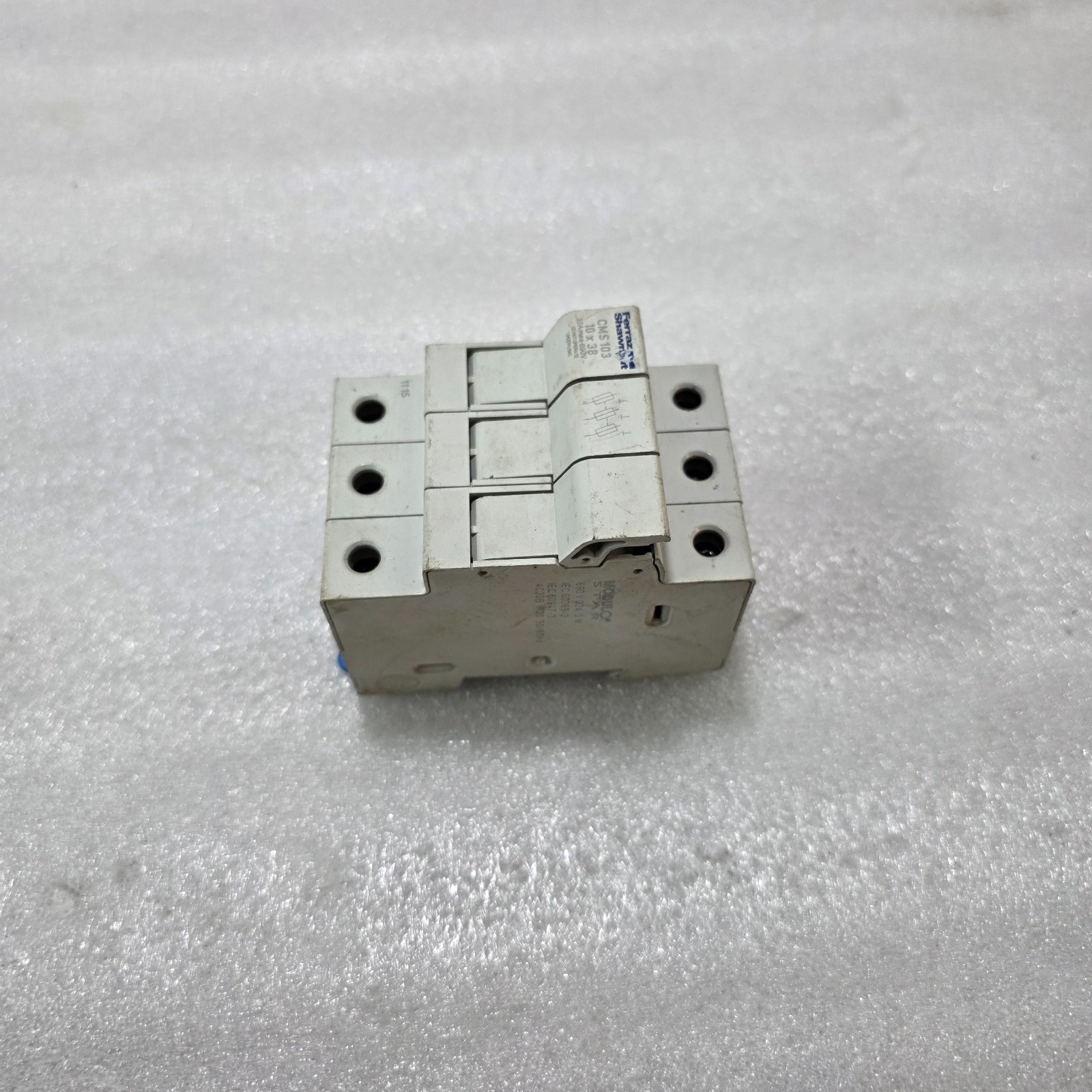 FERRAZ SHAWMUT MODULO R CMS103 3P 32A 690V 10X38MM DIN RAIL FUSE HOLDER - Image 2