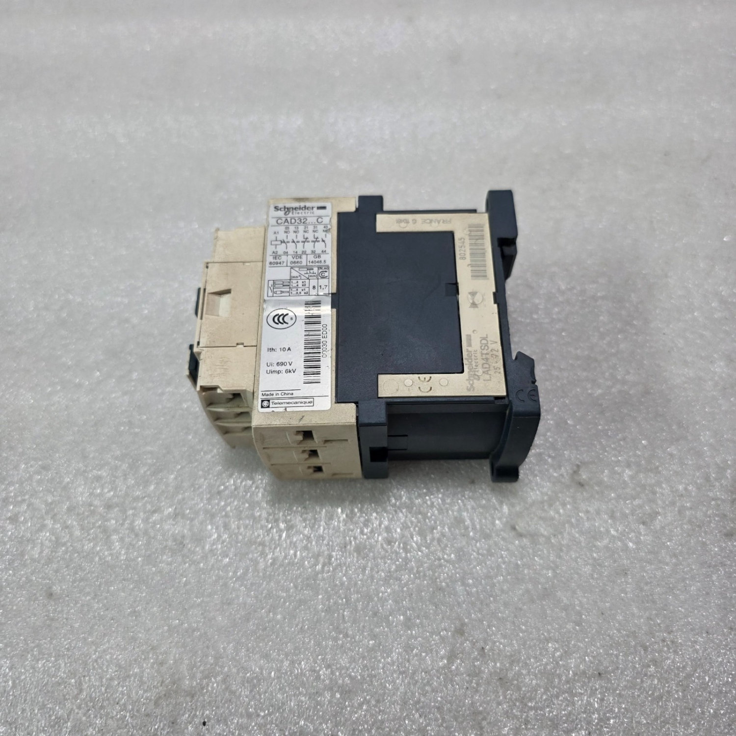 S ELECTRIC CAD32ED CONTROL RELAY 48V DC 3NO+2NC 690V WITH LAD4TSDL SUPPRESSOR - Image 3