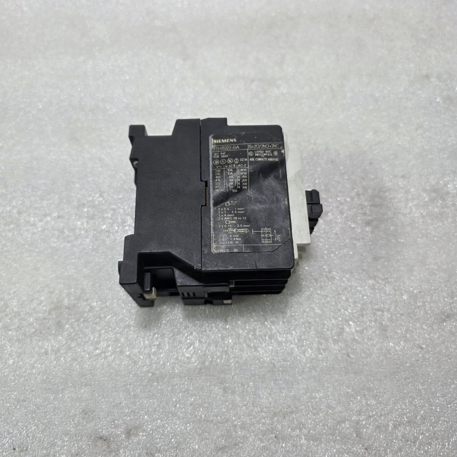 SIEMENS 3TH3022-0A AUXILIARY CONTACTOR 2NO 2NC 220VAC 50/60HZ CONTROL RELAY - Image 3