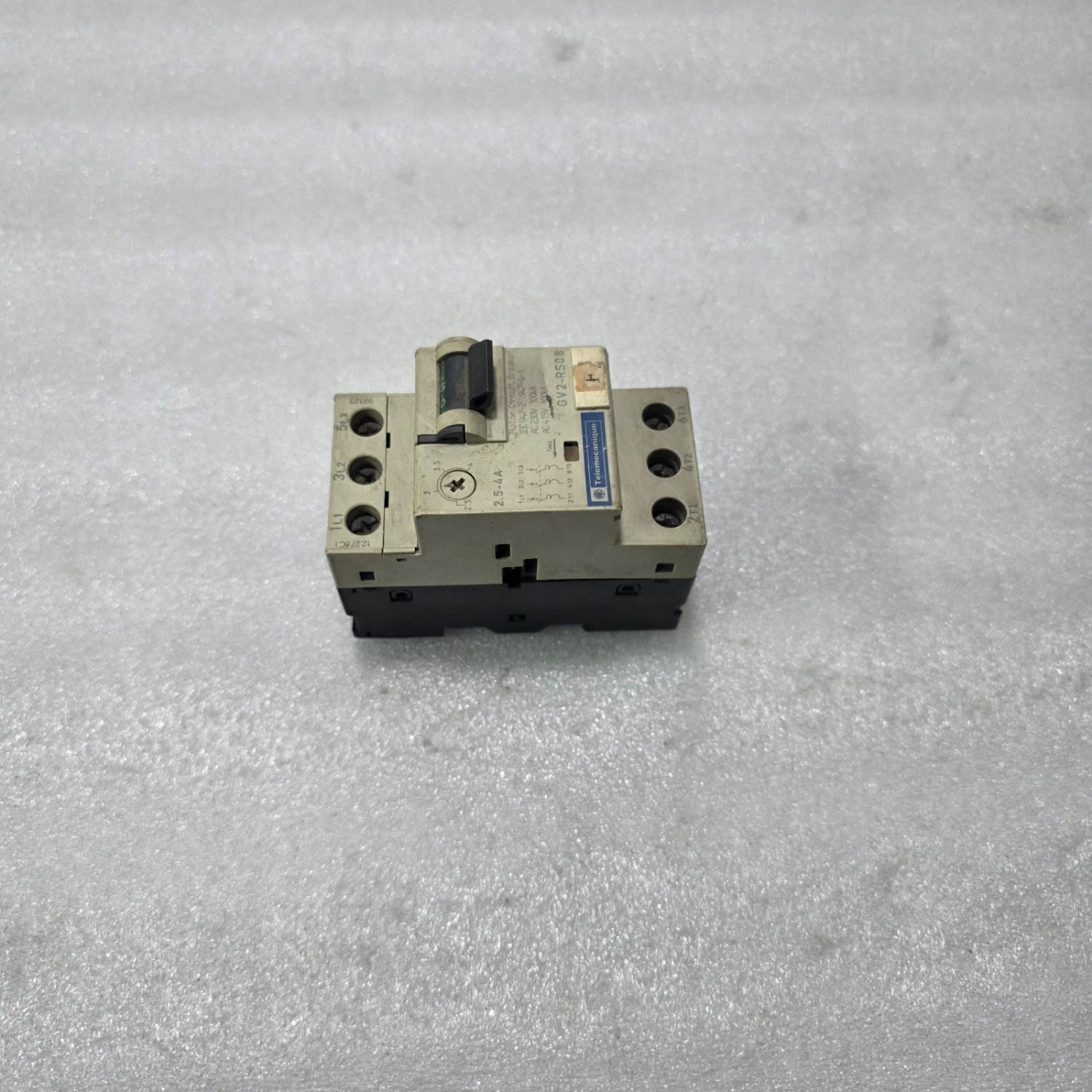 TELEMECANIQUE GV2-RS08 MOTOR CIRCUIT BREAKER 2.5-4A 690V 100KA IEC 947-2 - Image 2