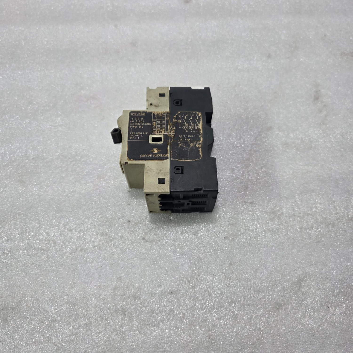 TELEMECANIQUE GV2-RS08 MOTOR CIRCUIT BREAKER 2.5-4A 690V 100KA IEC 947-2 - Image 3