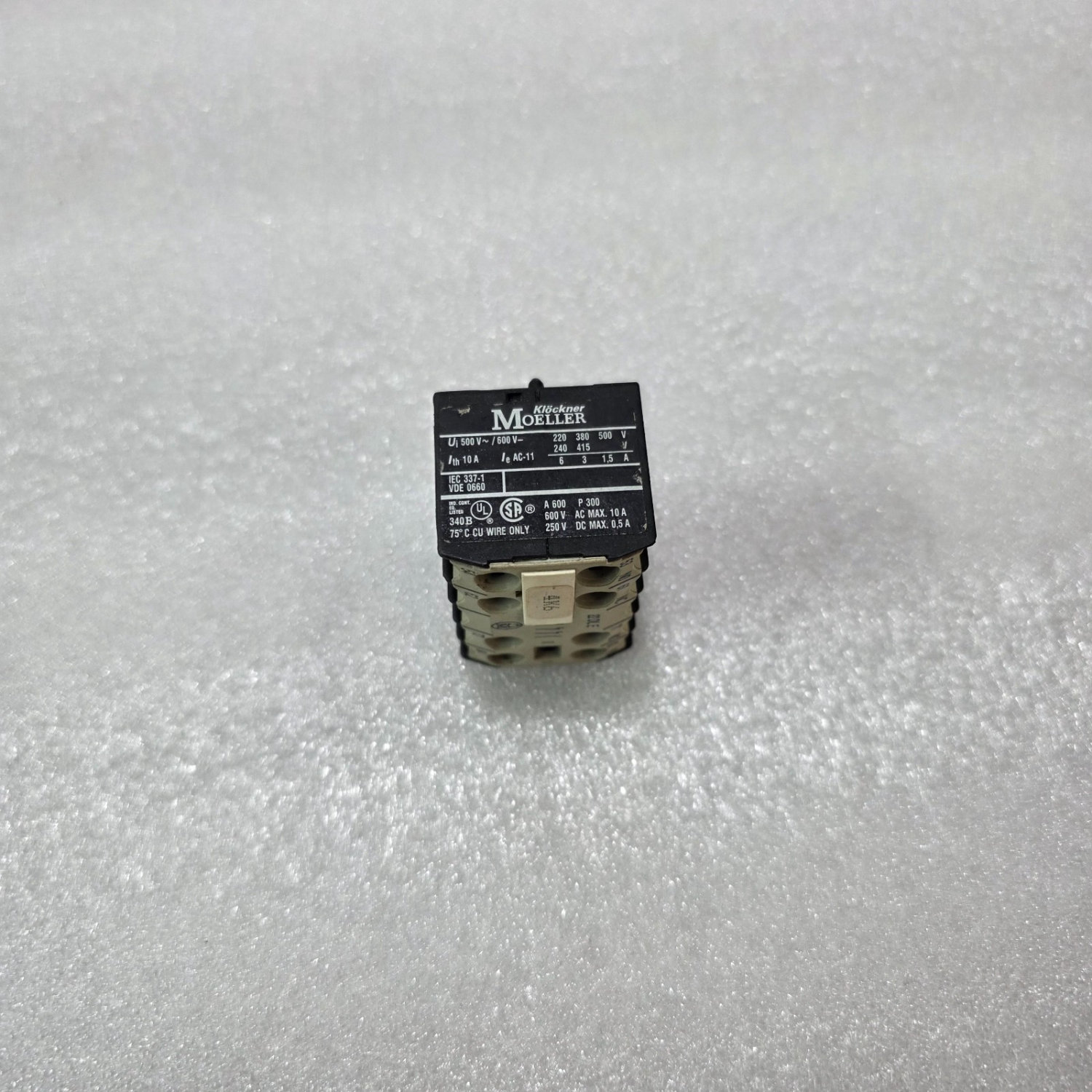 KLÖCKNER MOELLER | 22 DILE | AUXILIARY CONTACT BLOCK | 2NO + 2NC | 500V / 600V | - Image 2