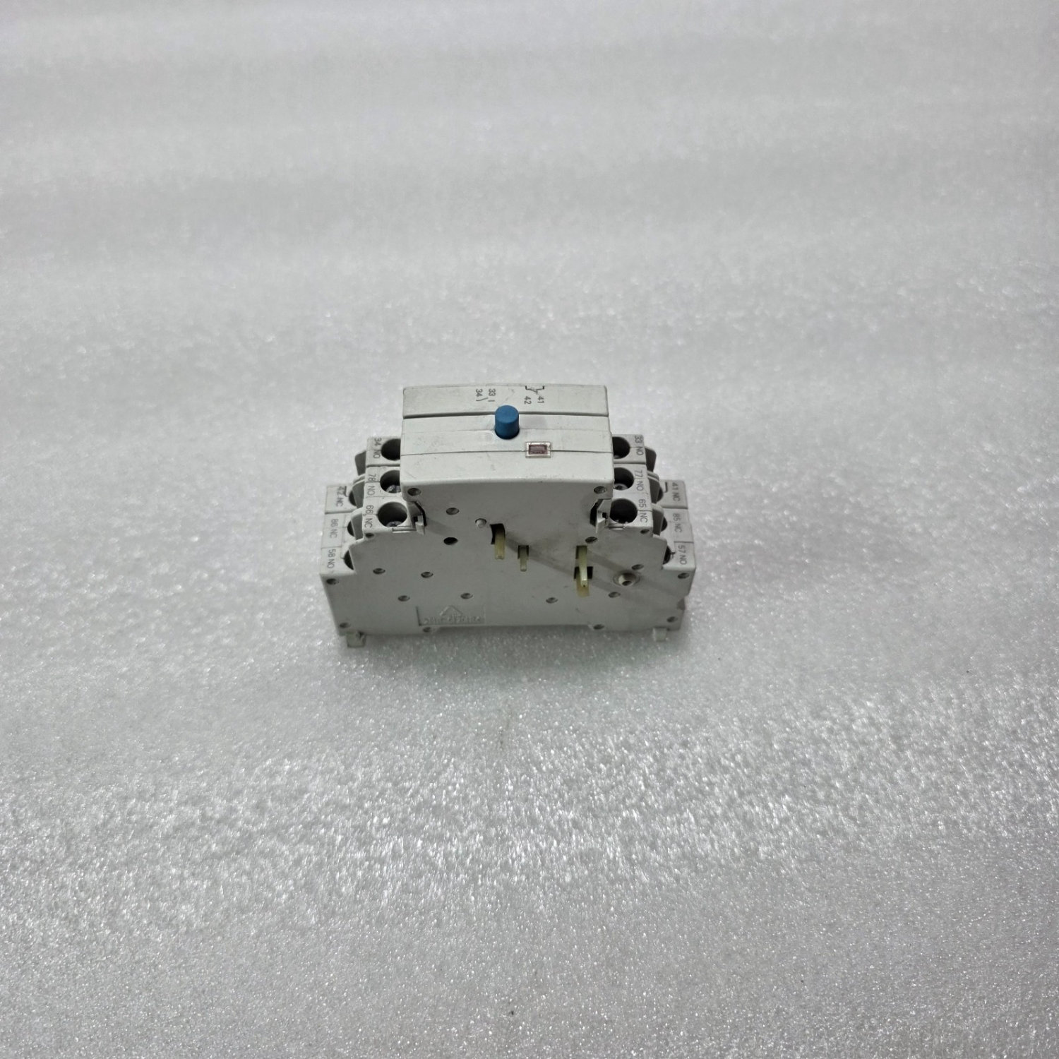 SIEMENS 3RV1901-1A AUXILIARY CONTACT BLOCK 3NO+3NC 690V FOR 3RV1 SERIES - Image 2