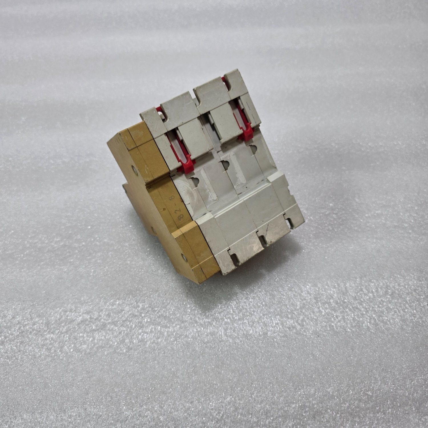 MERLIN GERIN MULTI9 C100 + SD-OF 3P 80A TYPE U 380V 10KA MCB WITH AUXILIARY - Image 5