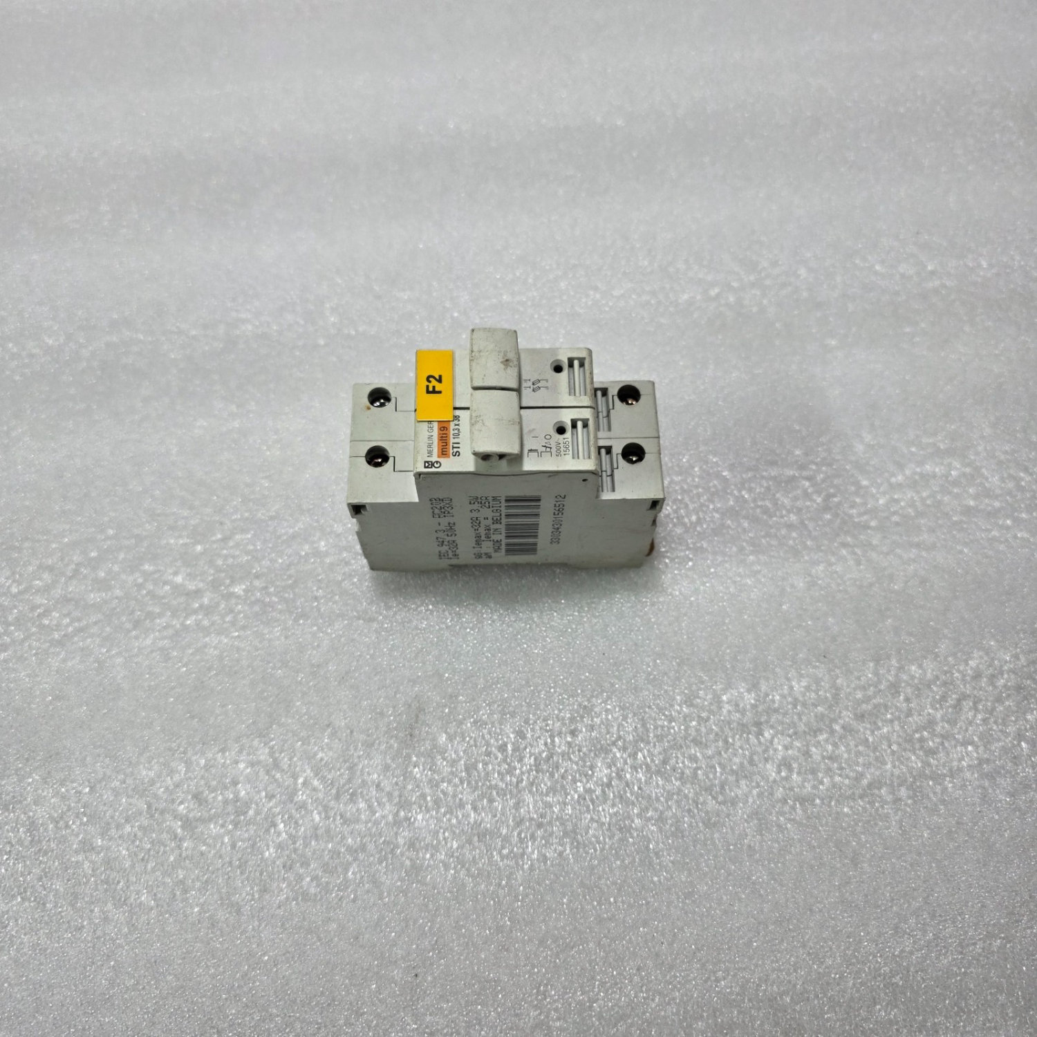 MERLIN GERIN MULTI9 FUSE HOLDER 10.3X38MM 32A 500V IEC 947-3 DIN RAIL - Image 2