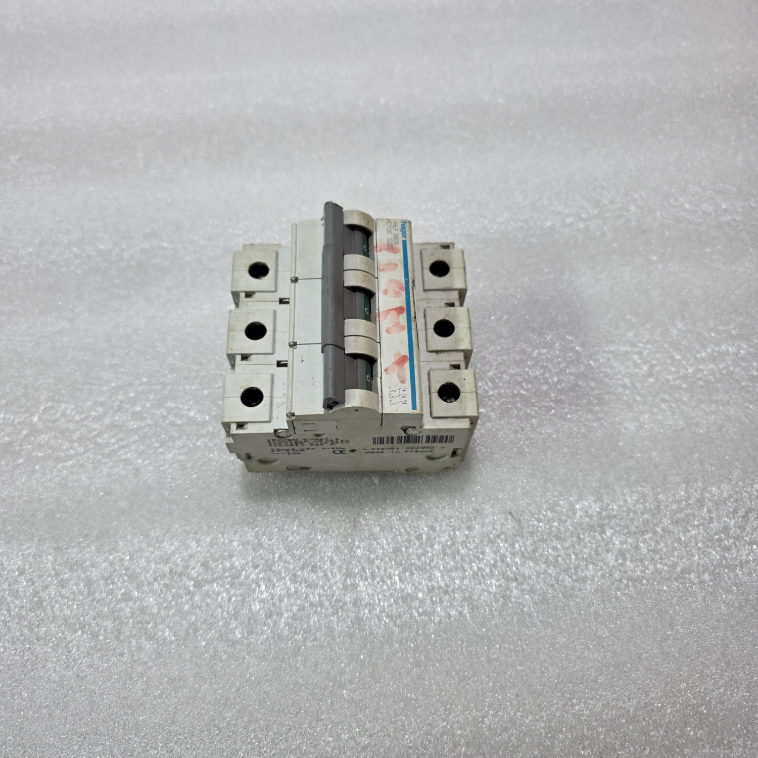 HAGER HLF390S C100 3P 100A CURVE C 400V 10KA MCB MINIATURE CIRCUIT BREAKER - Image 2
