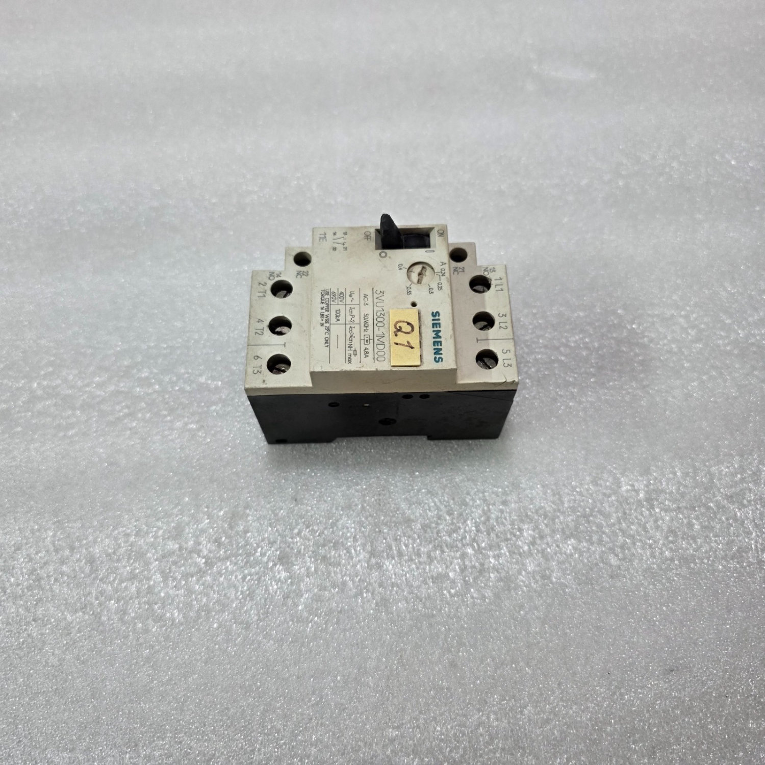 SIEMENS 3VU1300-1MD00 MOTOR CIRCUIT BREAKER 0.24-0.4A 400V AC-3 MADE IN GERMANY - Image 2