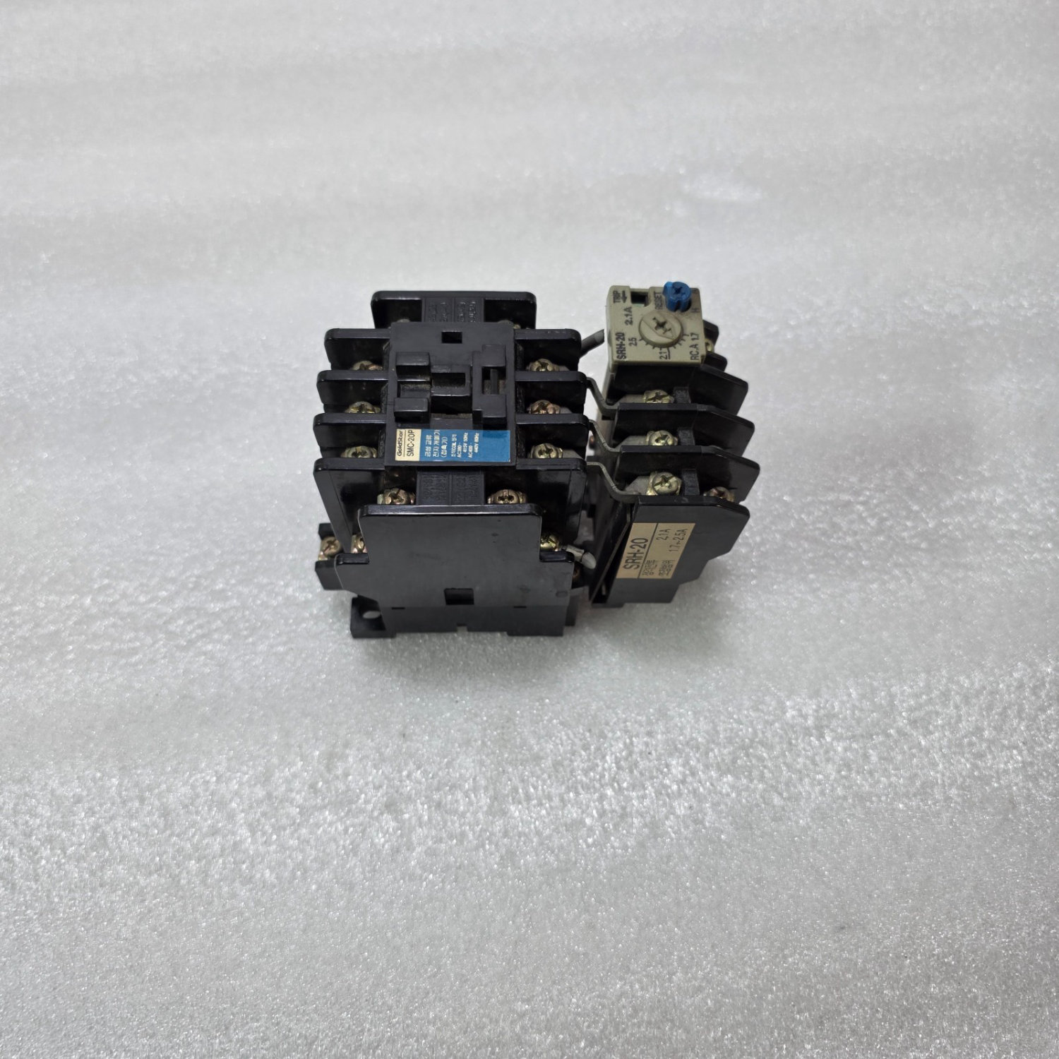 GOLDSTAR SMC-20P AC CONTACTOR + SRH-20 THERMAL OVERLOAD RELAY 1.7-2.5A - Image 2