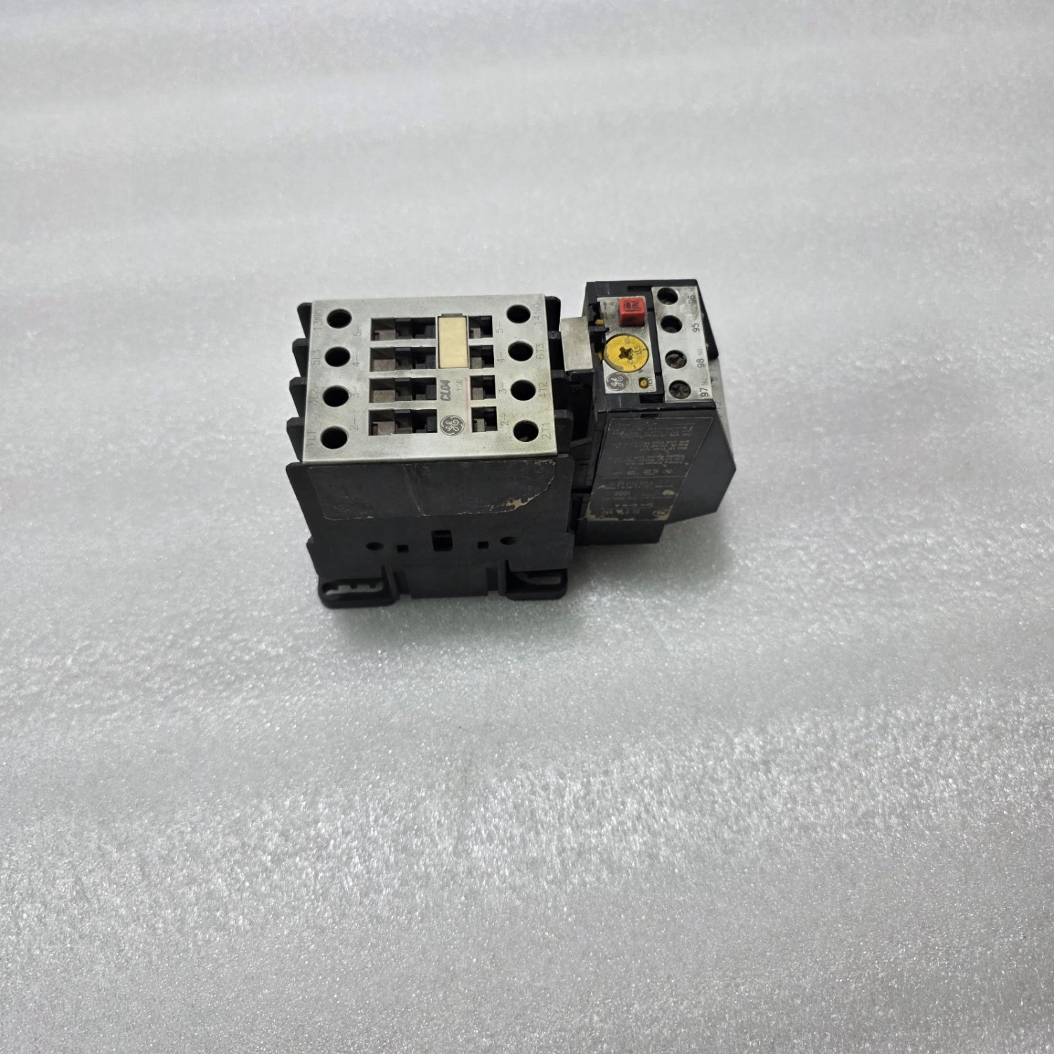 GE CL04A310M CONTACTOR WITH RTA1R THERMAL OVERLOAD RELAY 12-15A COMBINED UNIT - Image 2