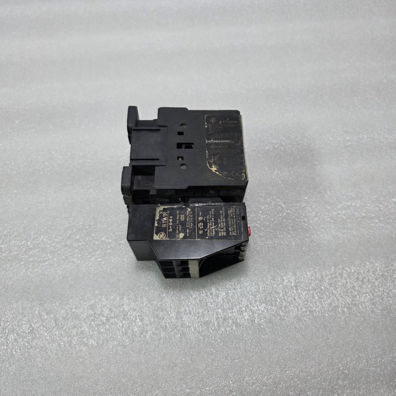 GE CL04A310M CONTACTOR WITH RTA1R THERMAL OVERLOAD RELAY 12-15A COMBINED UNIT - Image 3