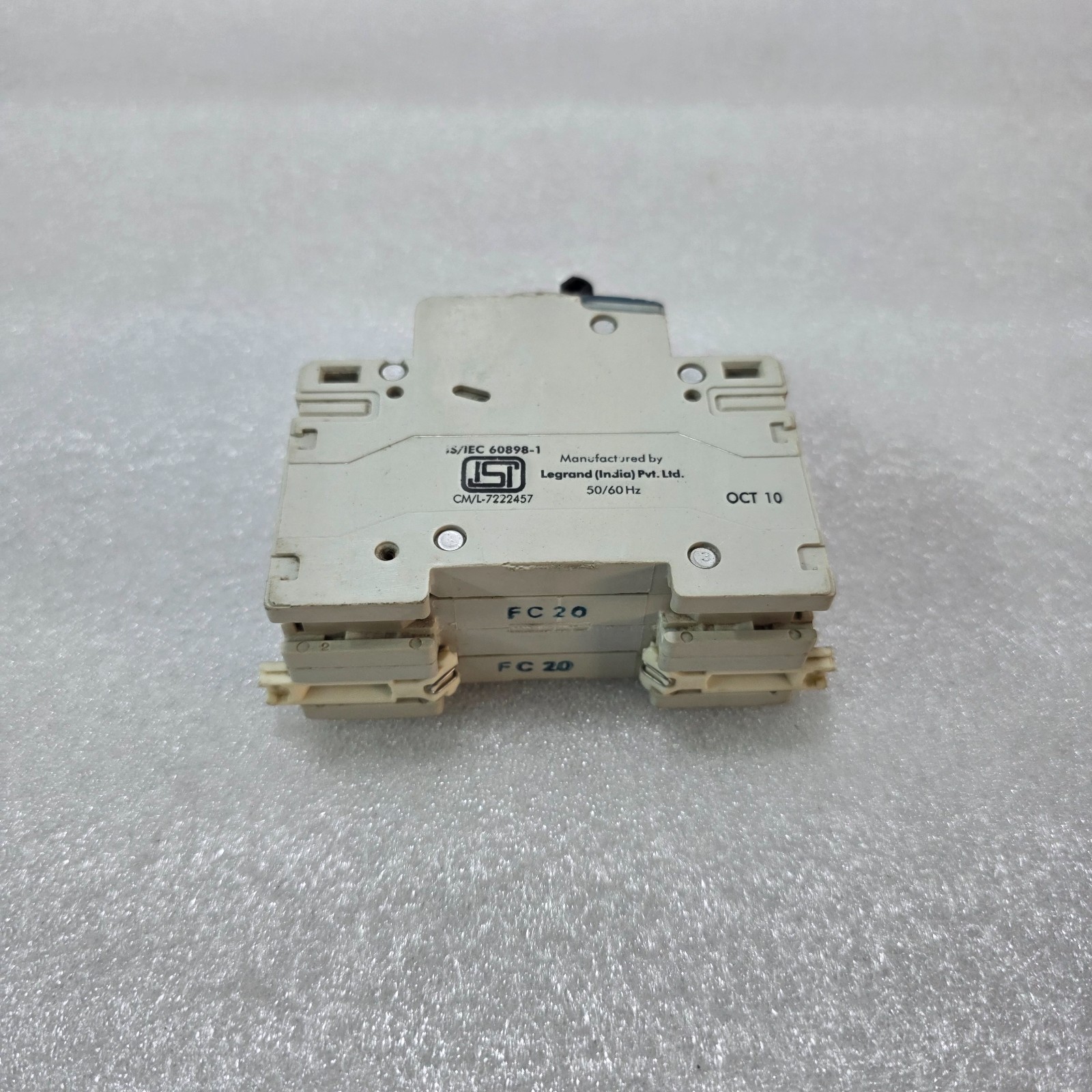 LEGRAND C20 2 POLE MCB 20A 415V 10KA MINIATURE CIRCUIT BREAKER - Image 3