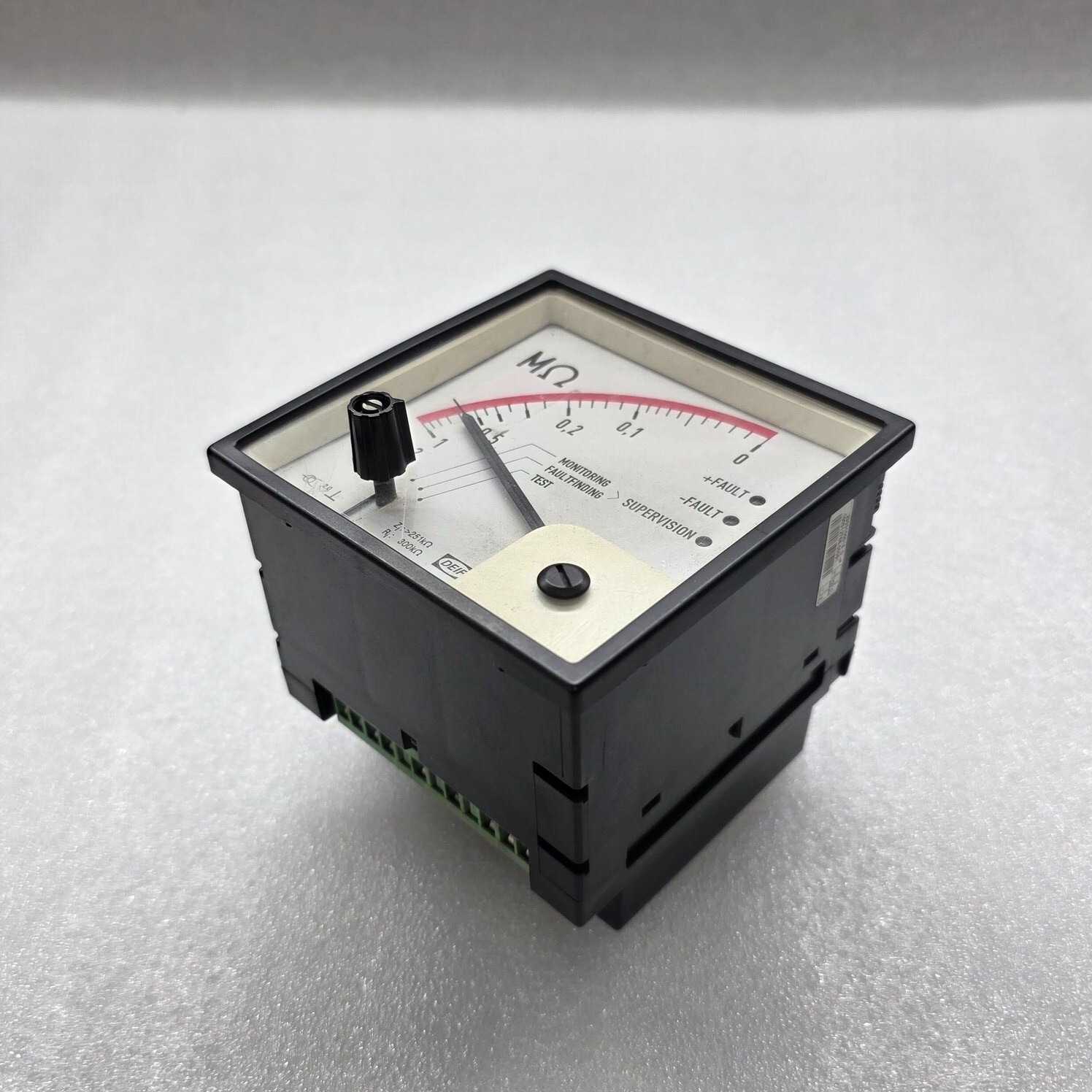 DEIF SIM-Q NETWORK INSULATION MONITOR 400-480VAC - Image 2