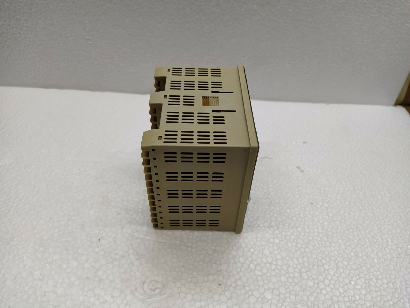 Yamatake SDC36 Digital Indicating Controller C36TC0UA1000 SDC 36 100-240V AC - Image 3