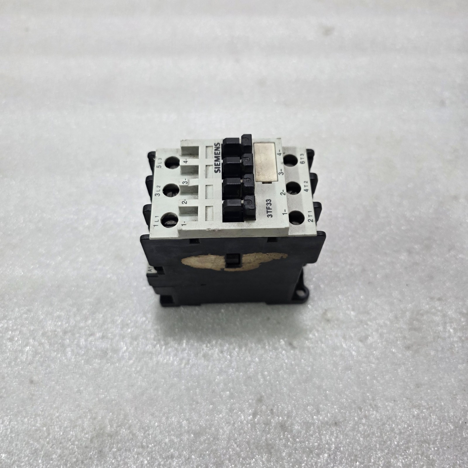 SIEMENS 3TF33 3 POLE AC CONTACTOR COIL 220VAC 50HZ / 264VAC 60HZ - Image 2