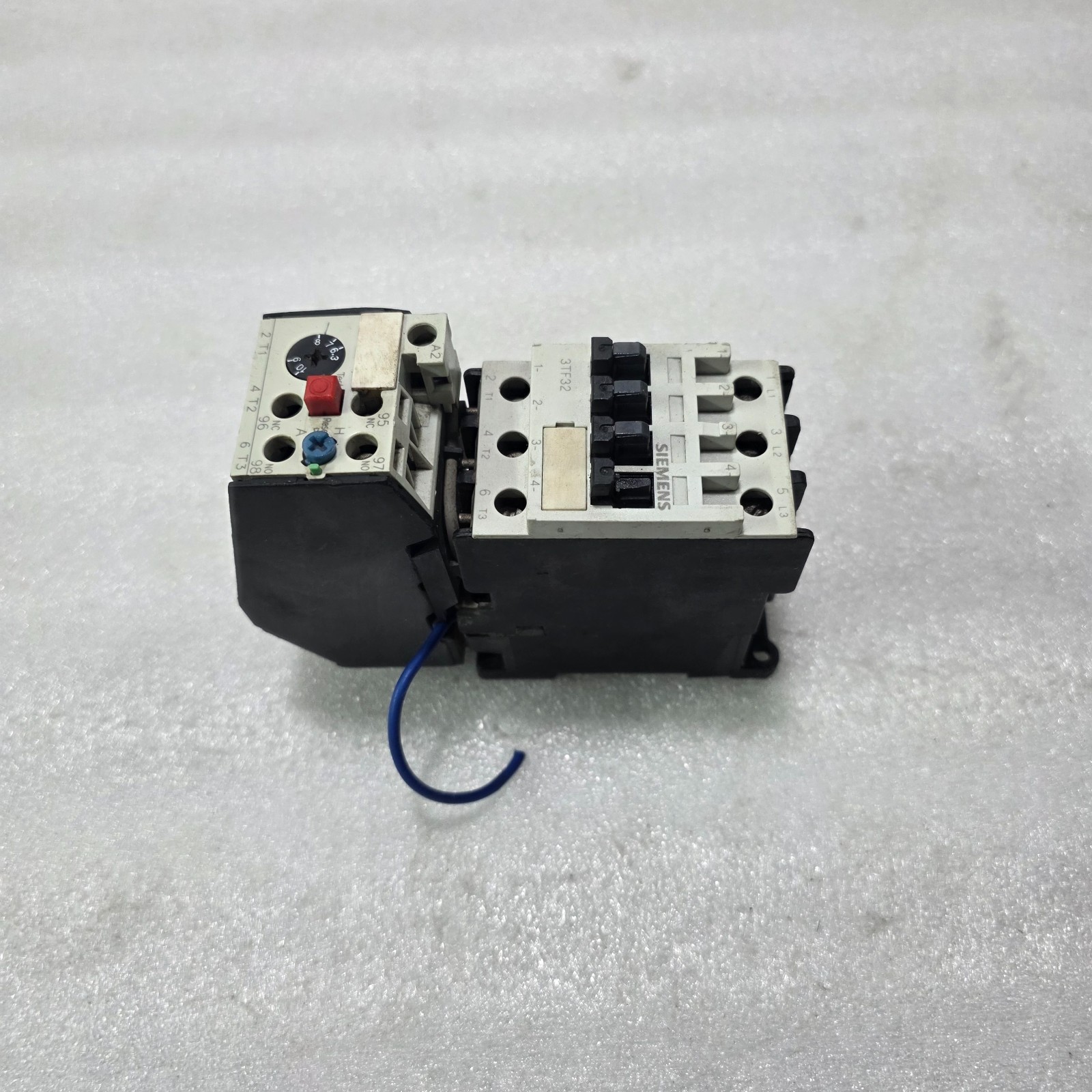 SIEMENS 3TF32 + 3UA5200-1J DOL MOTOR STARTER — 3 POLE CONTACTOR 6.3-10A - Image 2