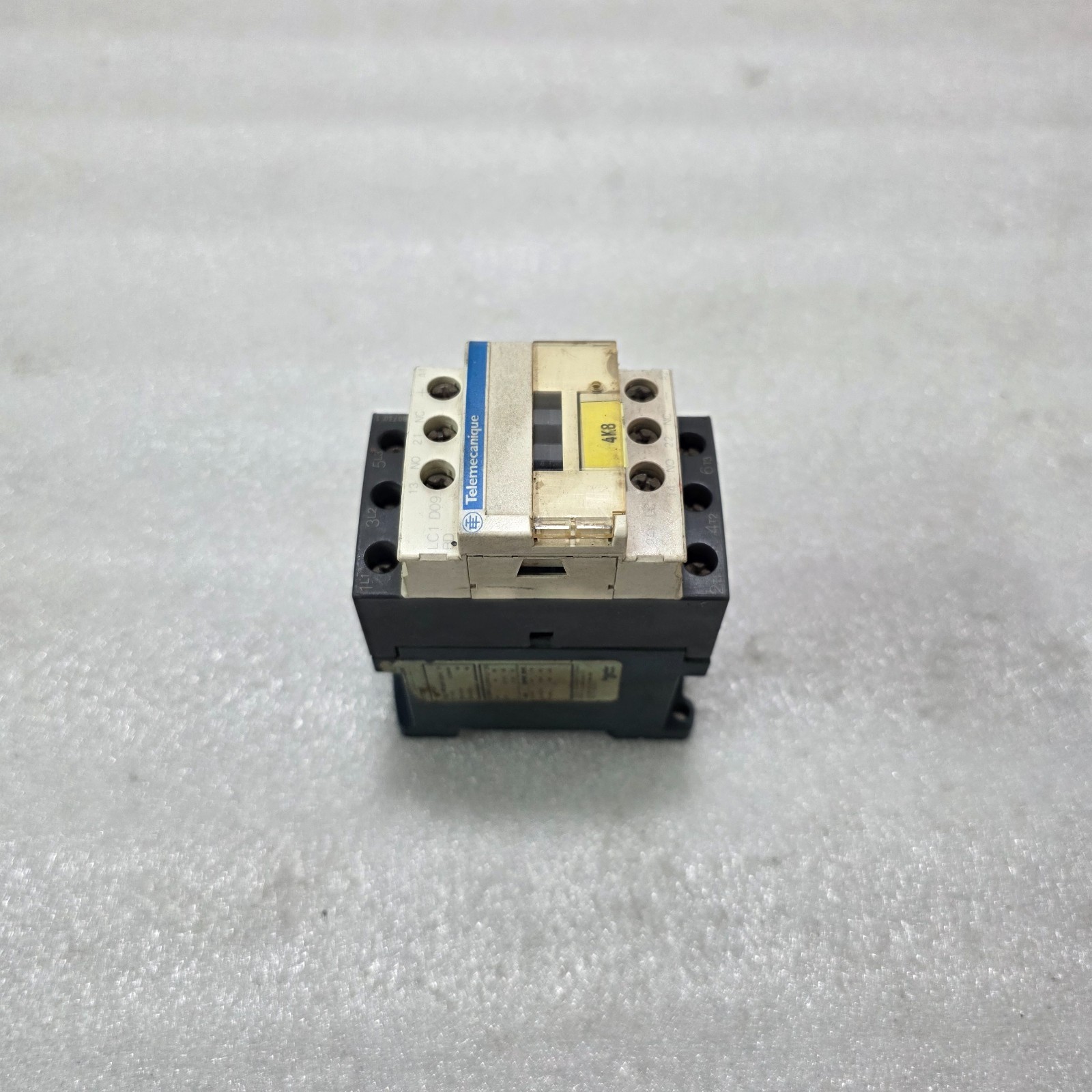 TELEMECANIQUE LC1D09BD CONTACTOR 24V DC COIL 25A 3P 1NO+1NC WITH LAD4TBDL SUPPRE - Image 2