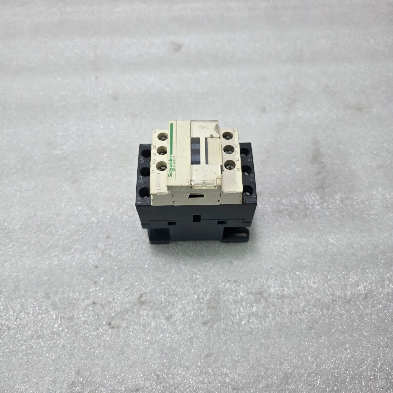 S ELECTRIC LC1D09 3 POLE CONTACTOR 9A 1NO 1NC AUX 220V TESYS D IEC 60947-4-1 - Image 2