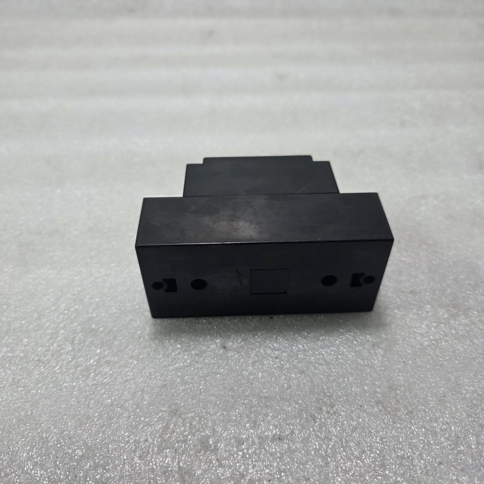FUJI ELECTRIC E30C MCCB 2P 10A 250VAC 2.5KA MOULDED CASE CIRCUIT BREAKER - Image 4