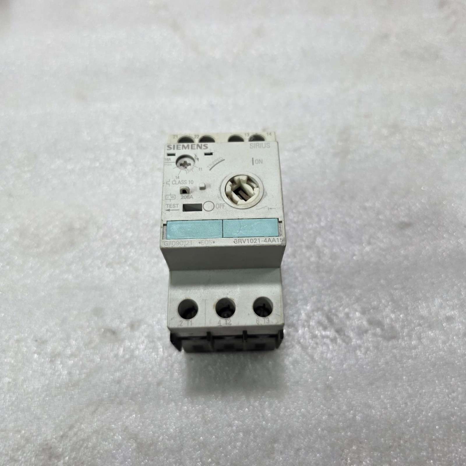 SIEMENS 3RV1021-4AA15 MOTOR PROTECTION CIRCUIT BREAKER 3 POLE CLASS 10 11-16A