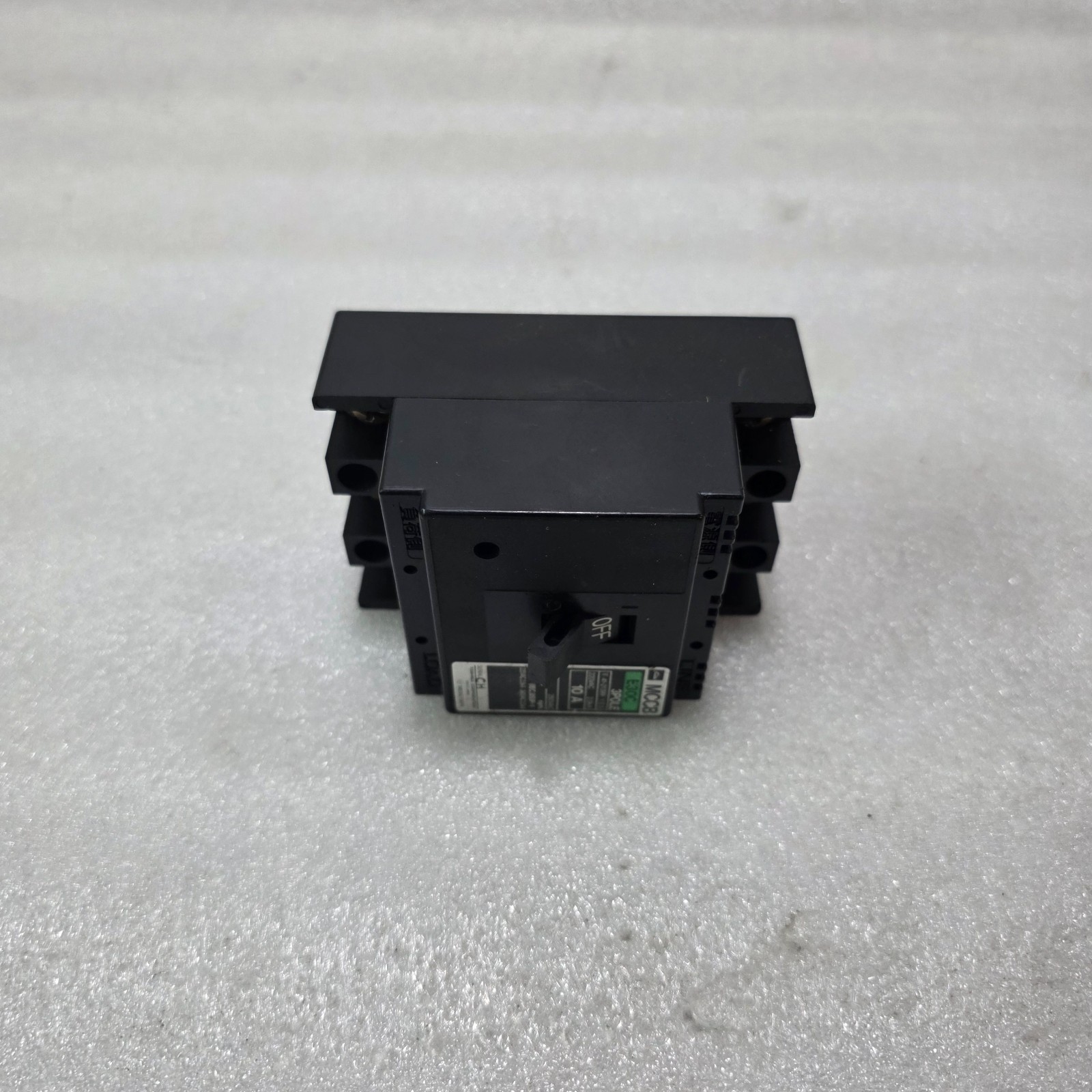 FUJI ELECTRIC E30C MCCB 3P 10A 250VAC 2.5KA MOULDED CASE CIRCUIT BREAKER - Image 4