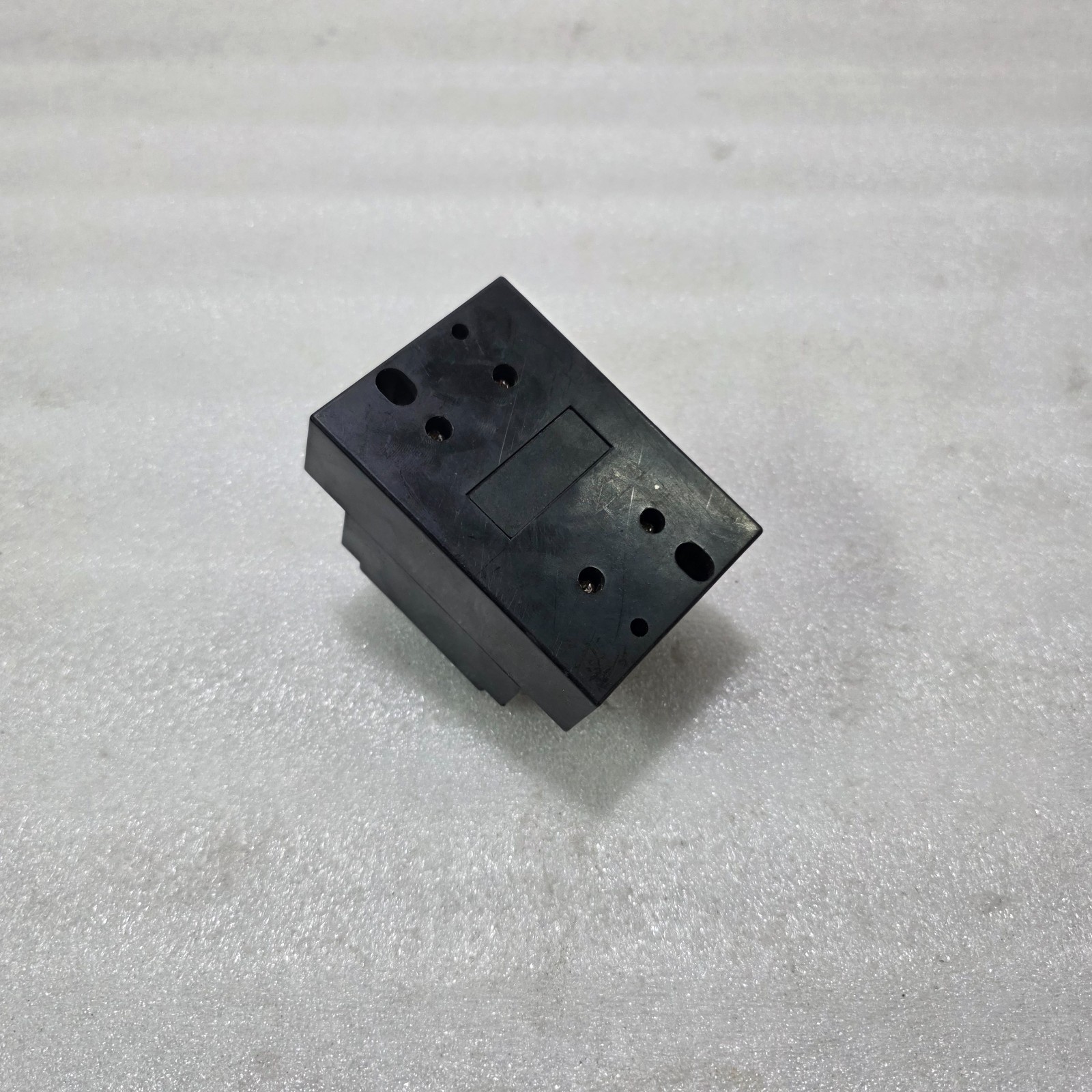 FUJI ELECTRIC E30C MCCB 3P 10A 250VAC 2.5KA MOULDED CASE CIRCUIT BREAKER - Image 5