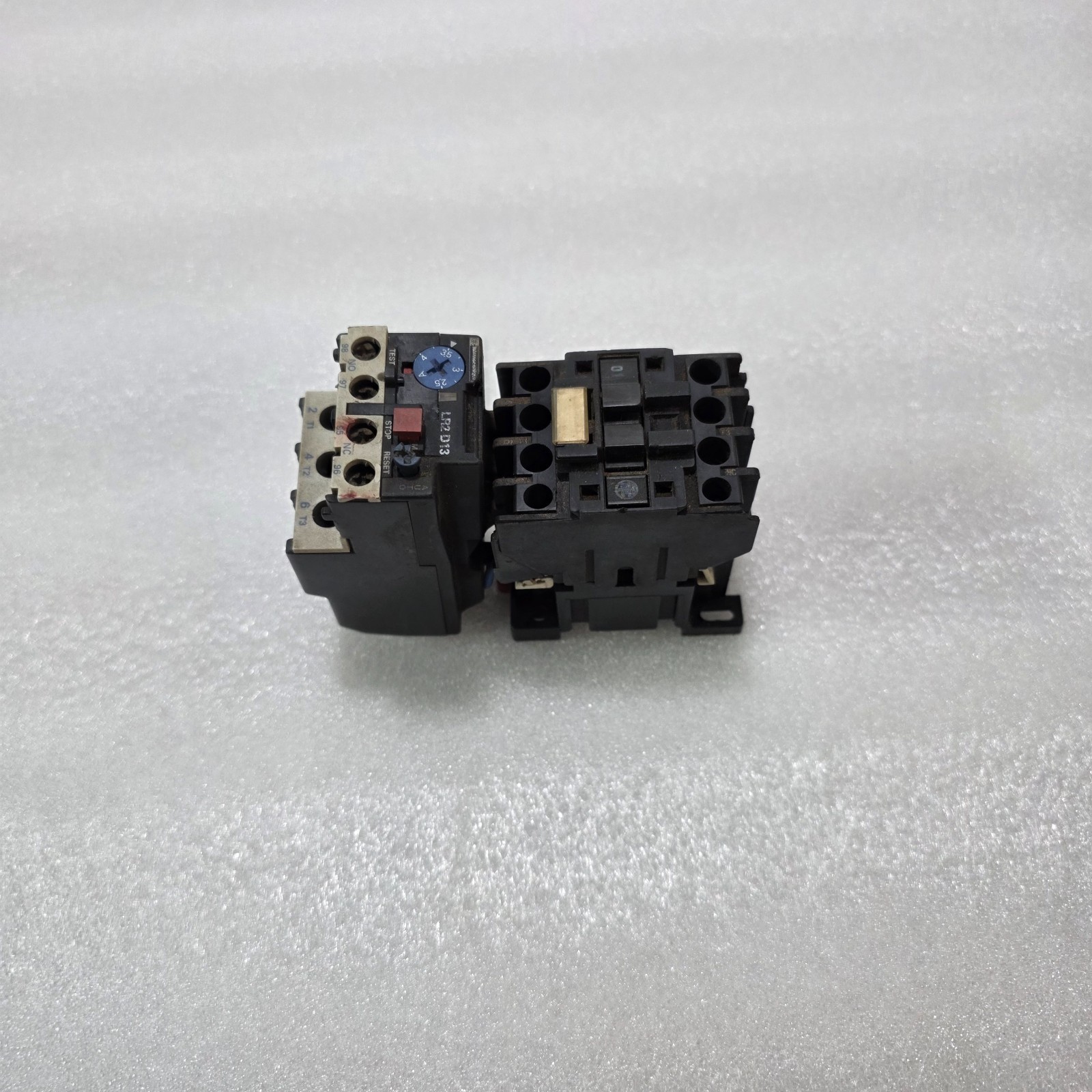 TELEMECANIQUE CONTACTOR WITH THERMAL OVERLOAD LC1-D179-A 65 + LR2 D1308 - Image 2