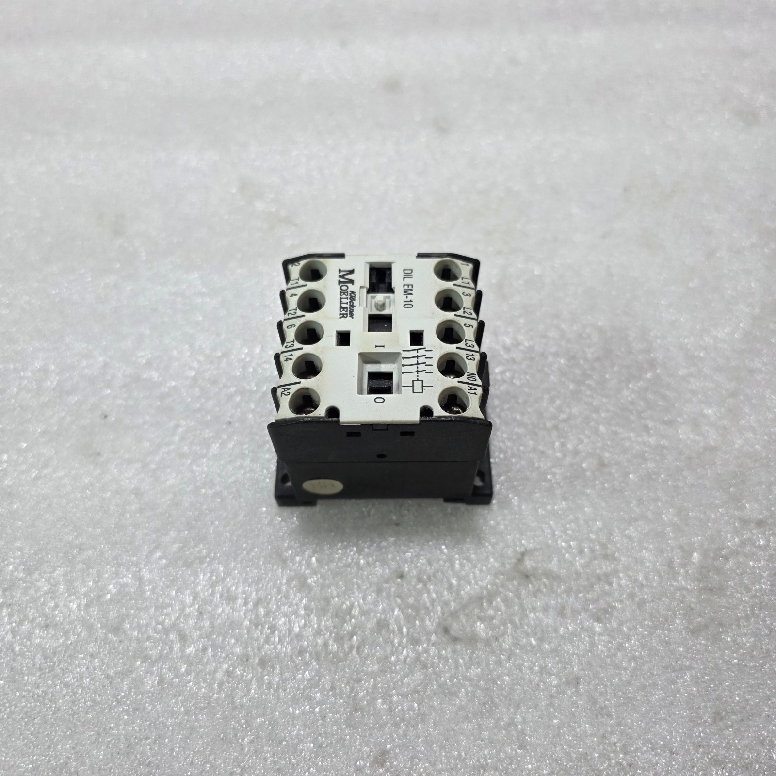 KLÖCKNER MOELLER | MINI CONTACTOR | DIL EM-10 - Image 2