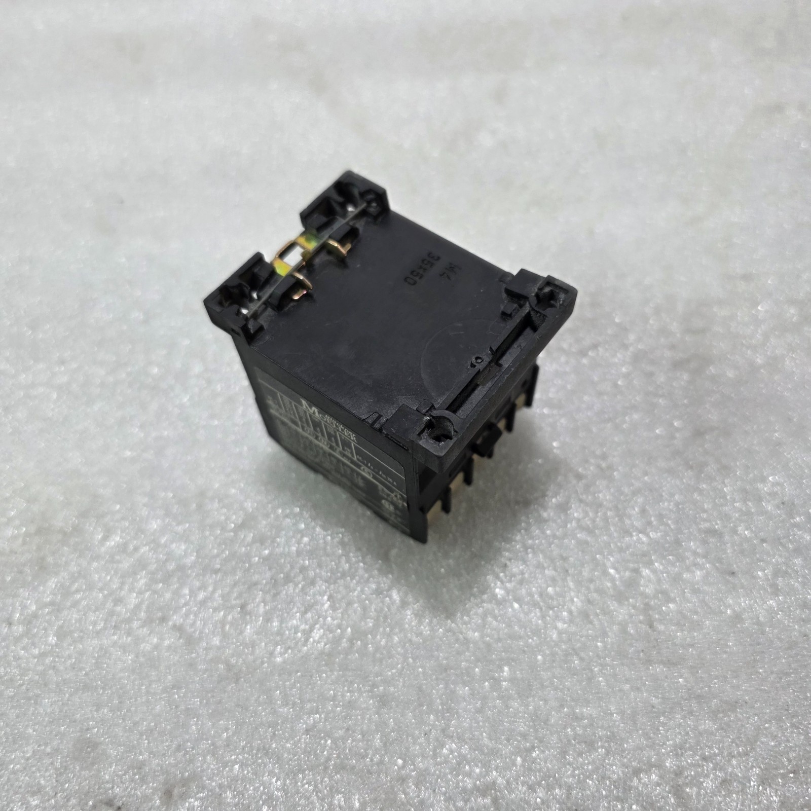 KLÖCKNER MOELLER | MINI CONTACTOR | DIL EM-10 - Image 4