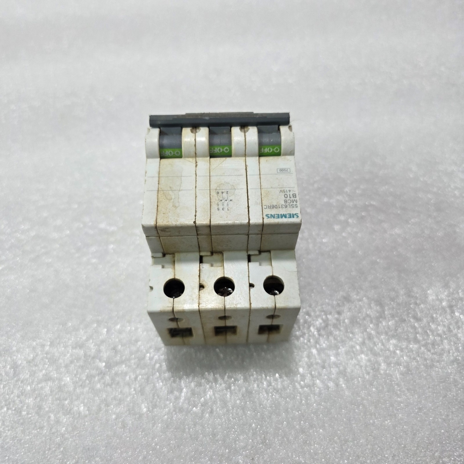 SIEMENS 5SL63106RC 3P 10A CURVE B 415V 7500A MCB MINIATURE CIRCUIT BREAKER - Image 3