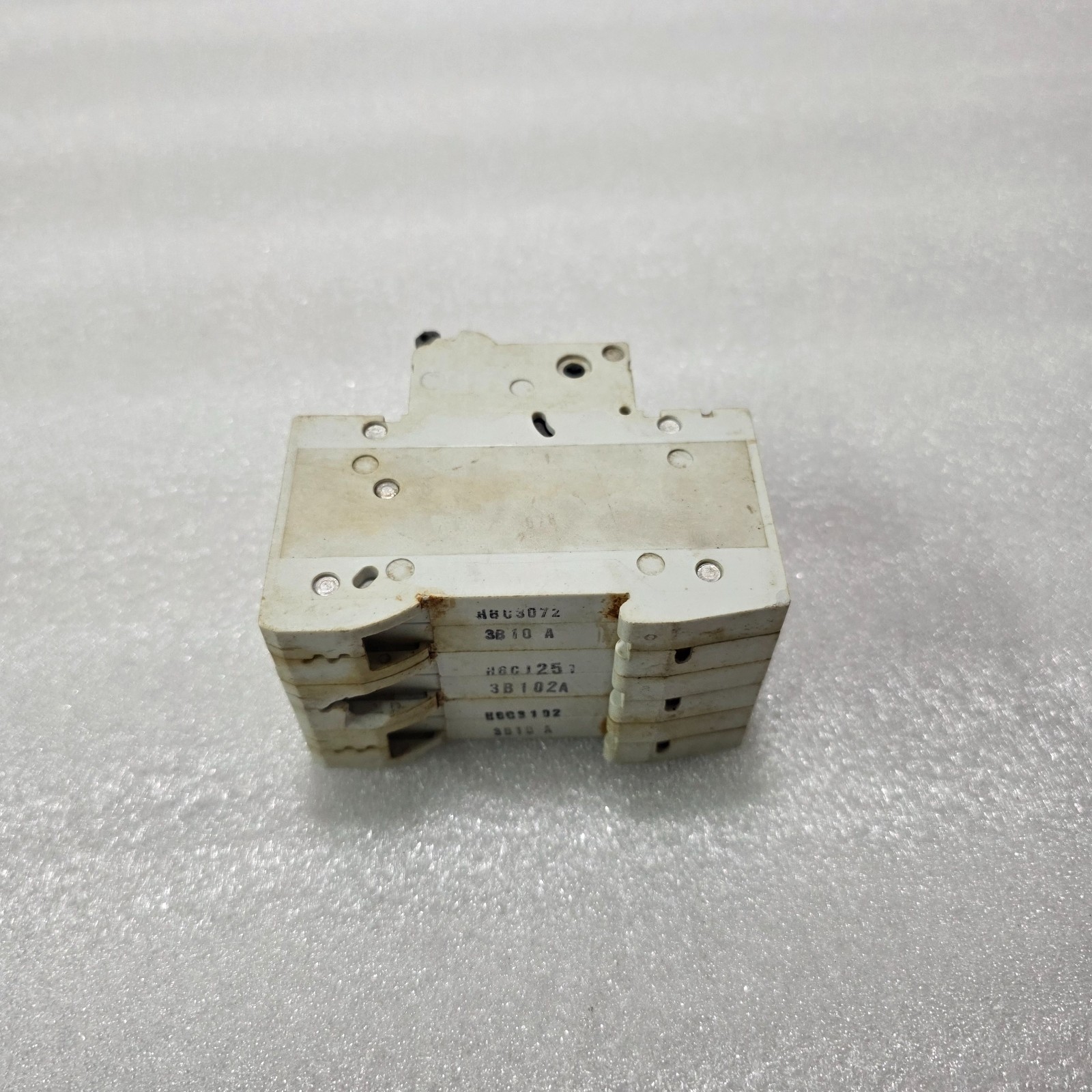 SIEMENS 5SL63106RC 3P 10A CURVE B 415V 7500A MCB MINIATURE CIRCUIT BREAKER - Image 5