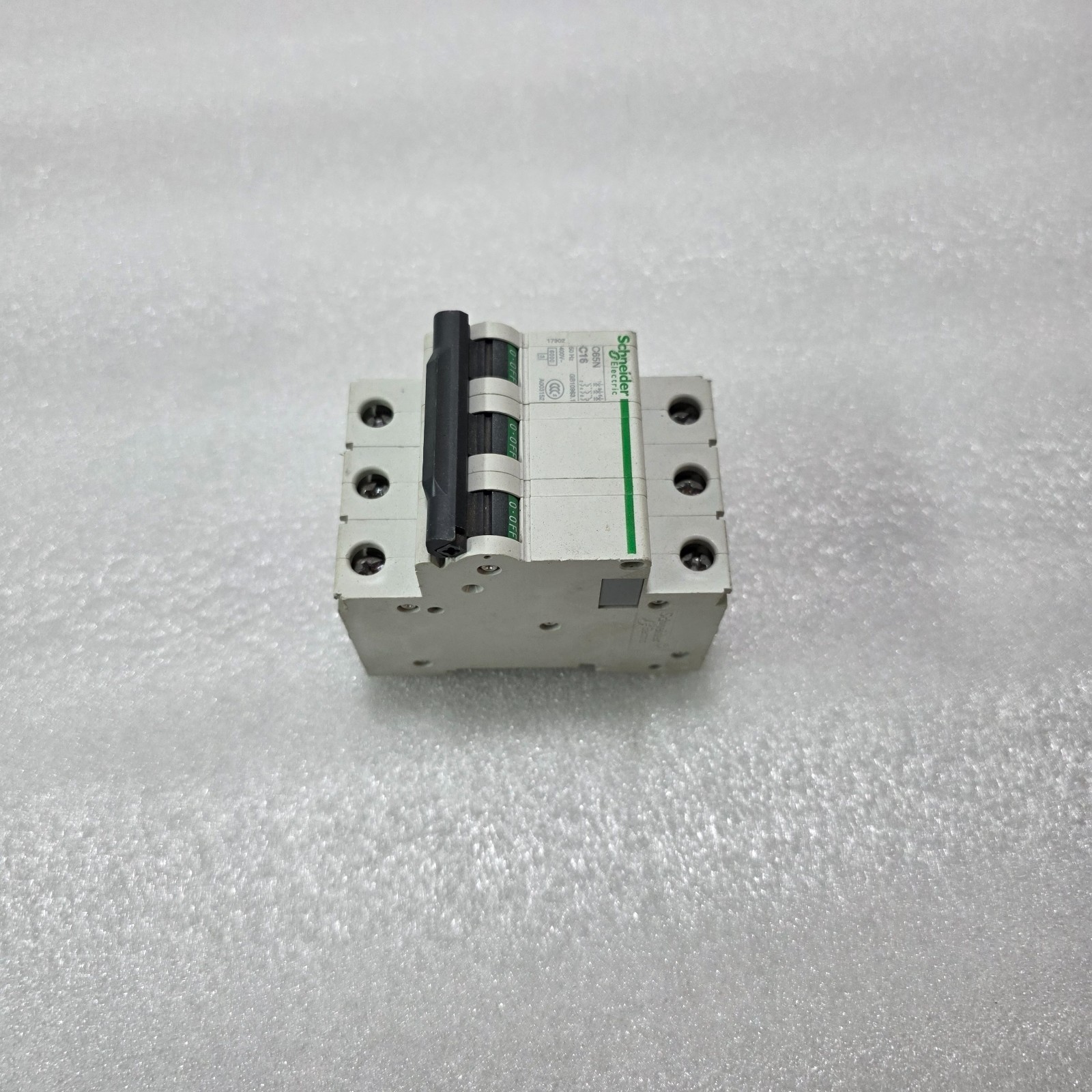 S ELECTRIC C65N 3P 16A CURVE C 400/415V 6KA MCB MINIATURE CIRCUIT BREAKER - Image 2