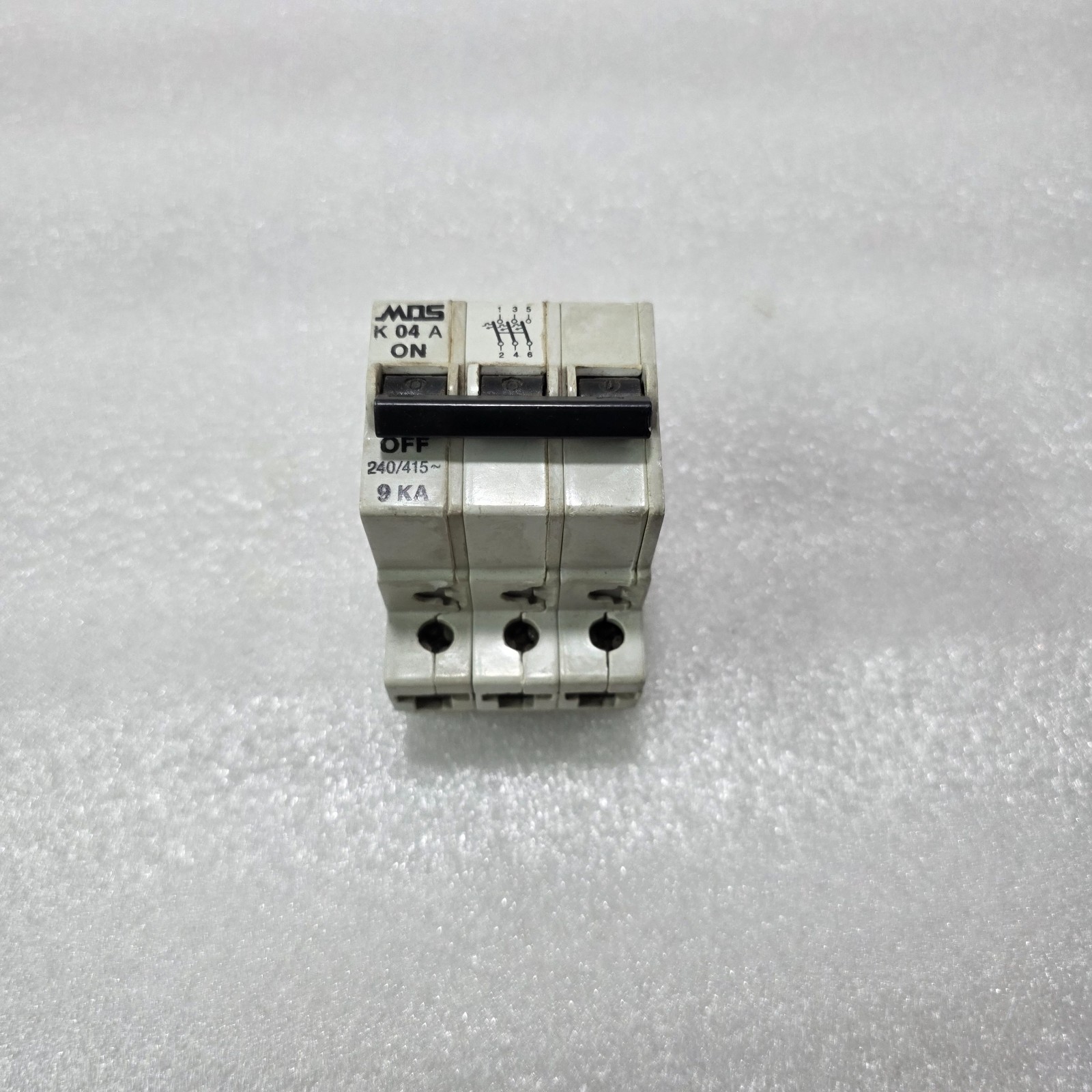 MDS LOADKONTAKT K 04 A 3P 4A 240/415V 9KA MCB MINIATURE CIRCUIT BREAKER ISI MARK