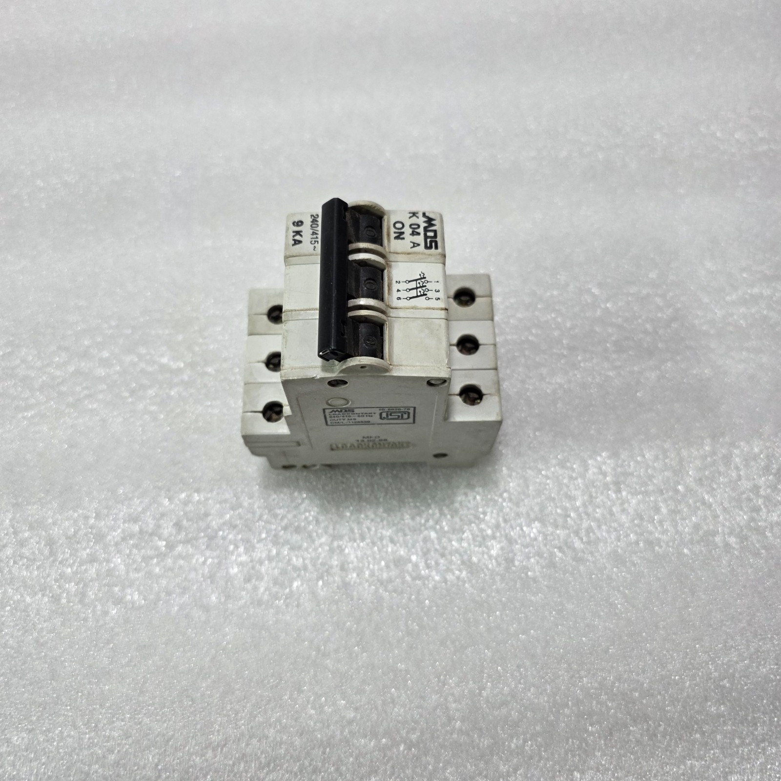 MDS LOADKONTAKT K 04 A 3P 4A 240/415V 9KA MCB MINIATURE CIRCUIT BREAKER ISI MARK - Image 2