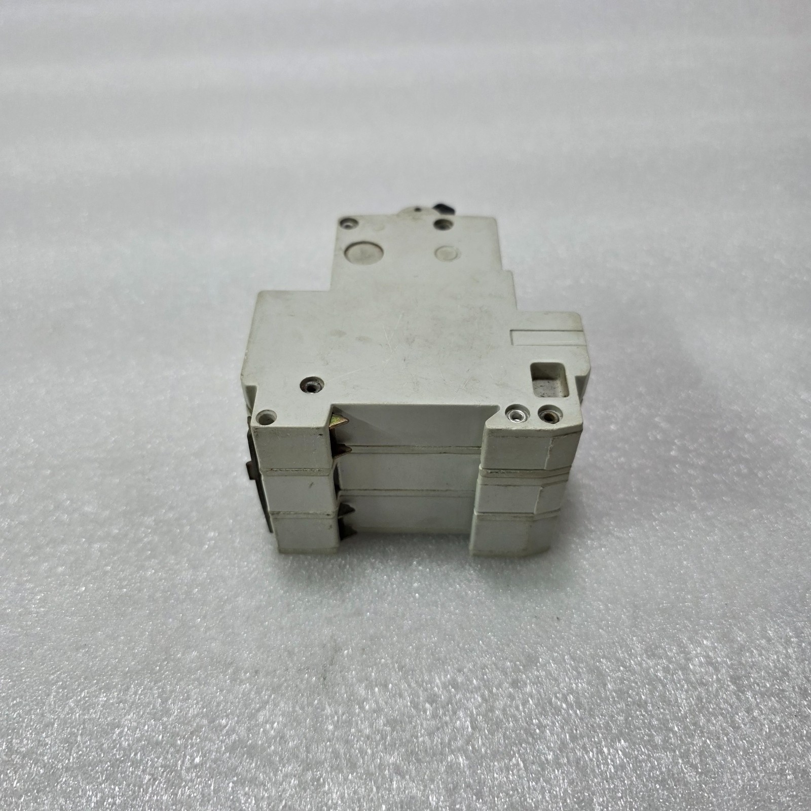 MDS LOADKONTAKT K 04 A 3P 4A 240/415V 9KA MCB MINIATURE CIRCUIT BREAKER ISI MARK - Image 5
