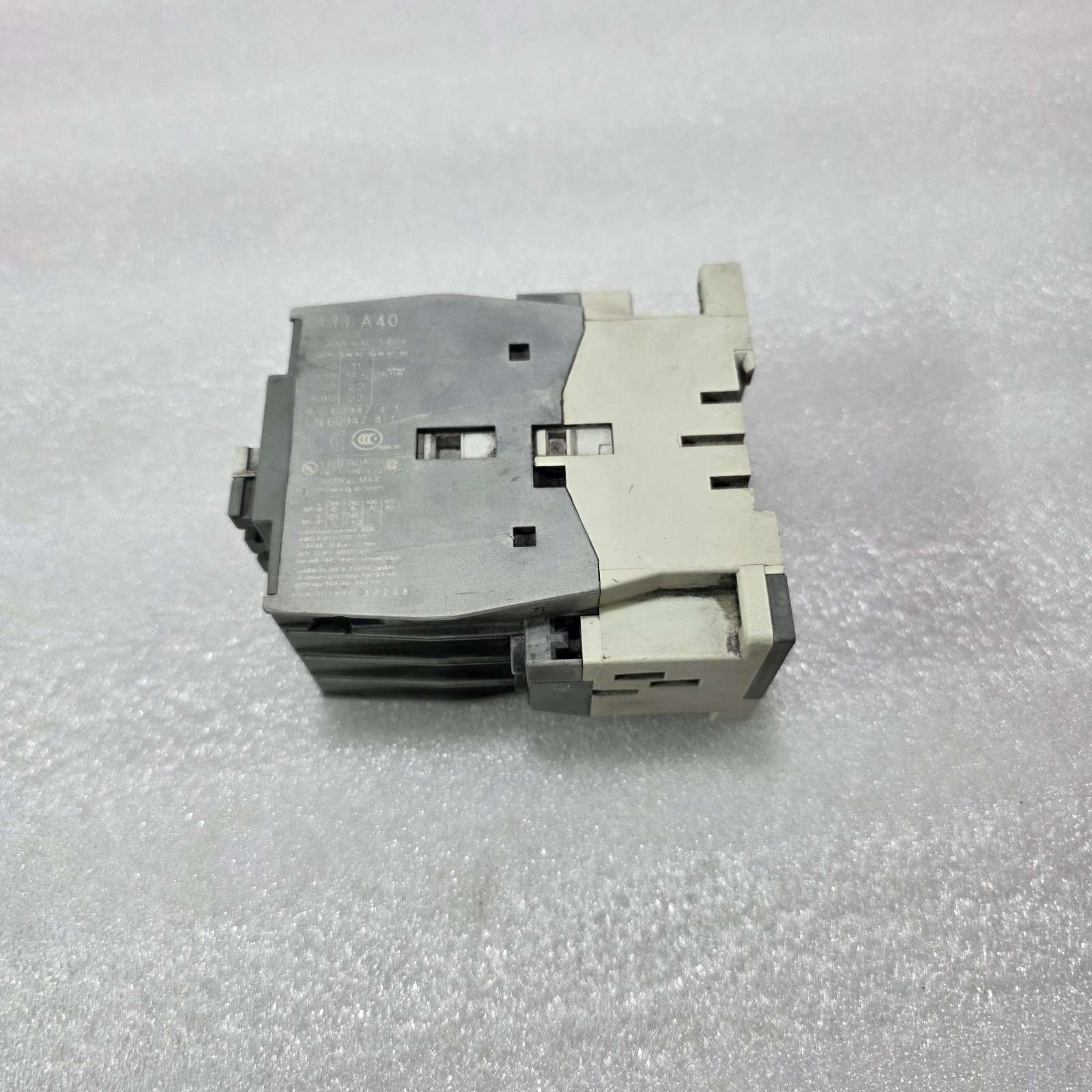 ABB A40-30-10 CONTACTOR 3NO+1NO 40A AC-3 18.5KW 110V COIL IEC 60947 - Image 4