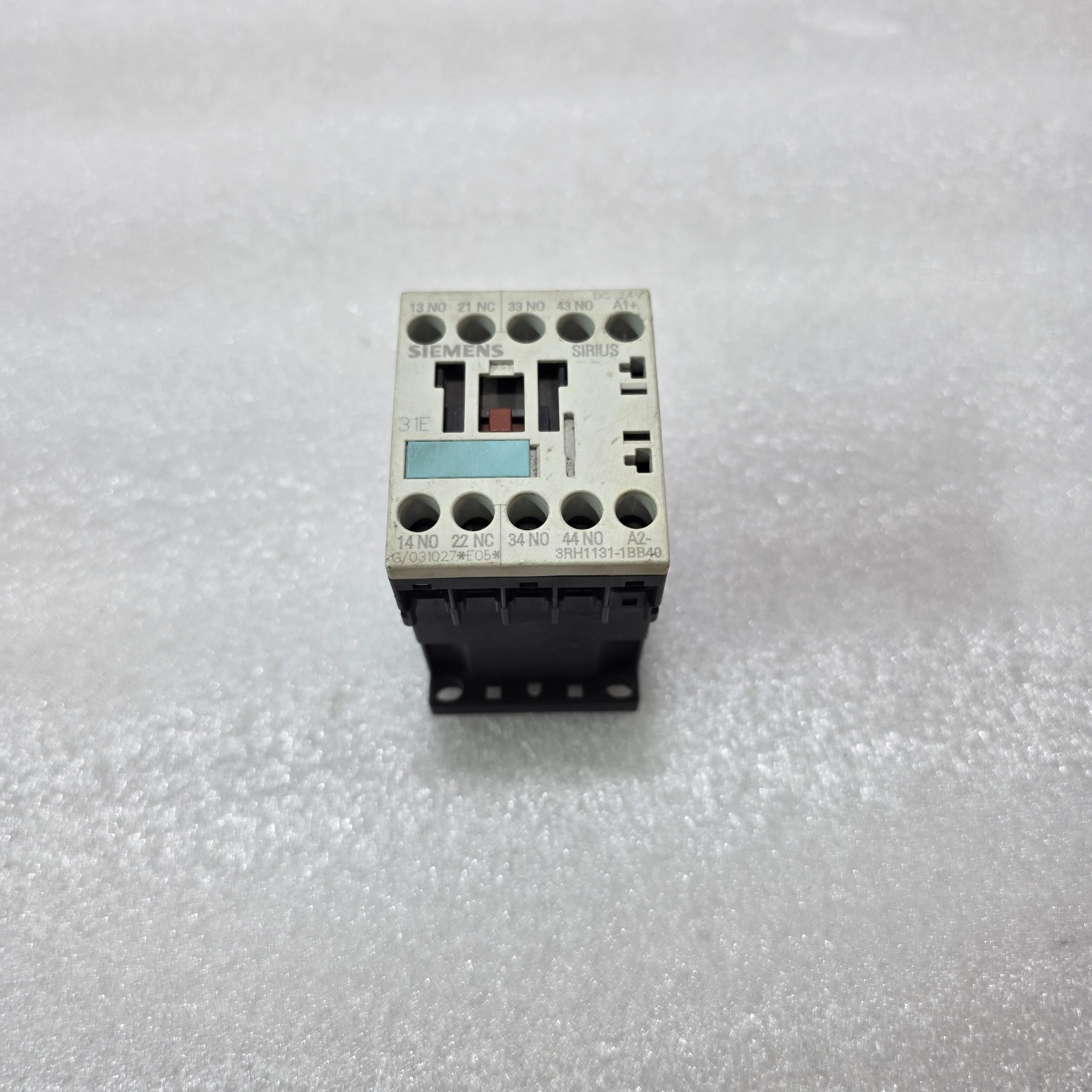 SIEMENS SIRIUS 3RH1131-1BB40 CONTROL RELAY 3NO+1NC DC 24V 10A MADE GERMANY